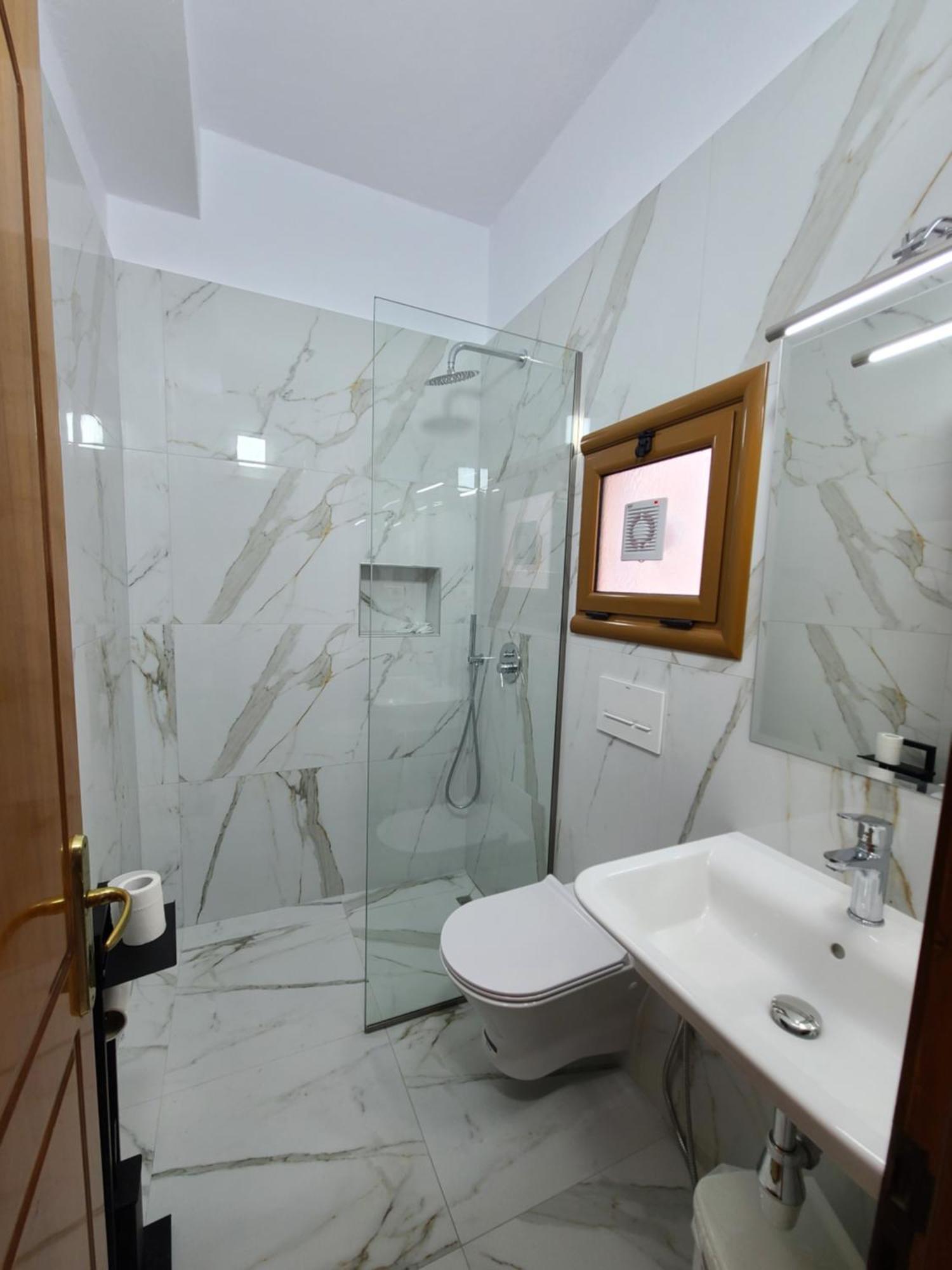 Hotel Martini Vlore Luaran gambar