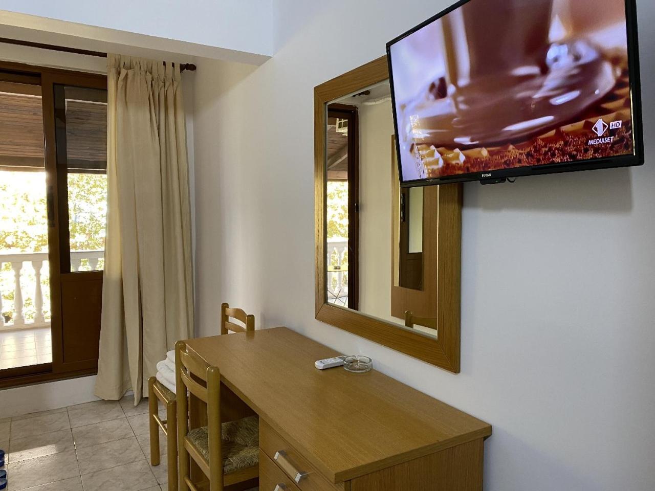 Hotel Martini Vlore Luaran gambar