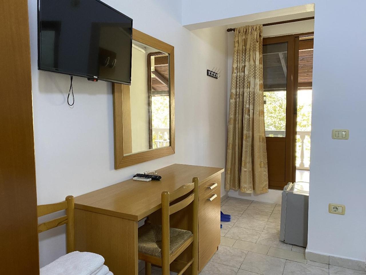Hotel Martini Vlore Luaran gambar