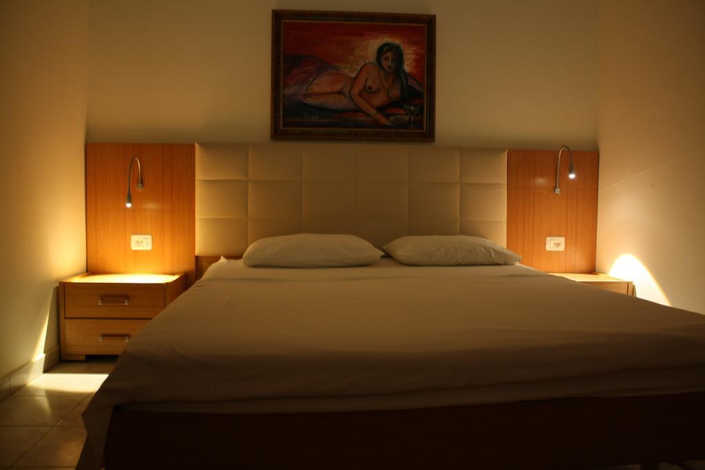 Hotel Martini Vlore Bilik gambar